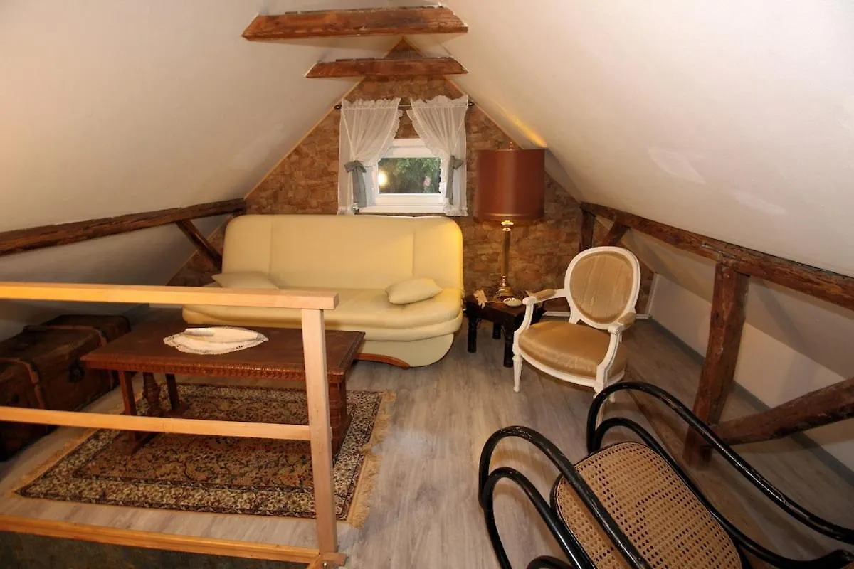 Berlinurlaub Im Gruenen, Pool-Whirlpool Beheizt, Sauna, Spielplatz, Grill, 3 Doppelzimmer Blankenfelde-Mahlow 0*,  Germany